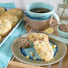 Cheddar and Bacon Buttermilk Biscuits Recipe