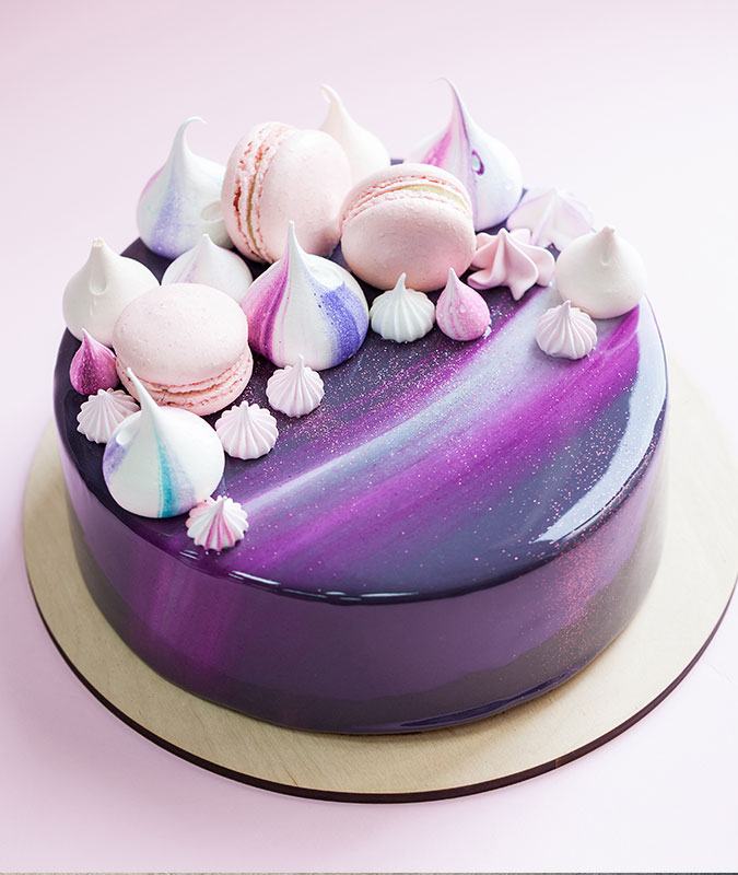Dreamy Marbled Cake with Macarons and Shards